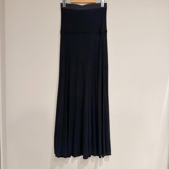 BCBG Maxazria Long Knit Black Maxi Skirt Womens Size S Elastic Waist Lightweight - Picture 3 of 6